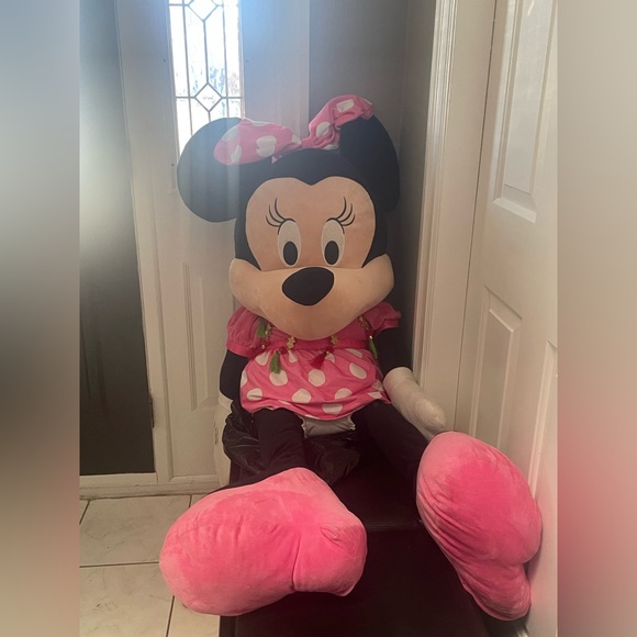 Life size Minnie Mouse - Picture 2 of 6